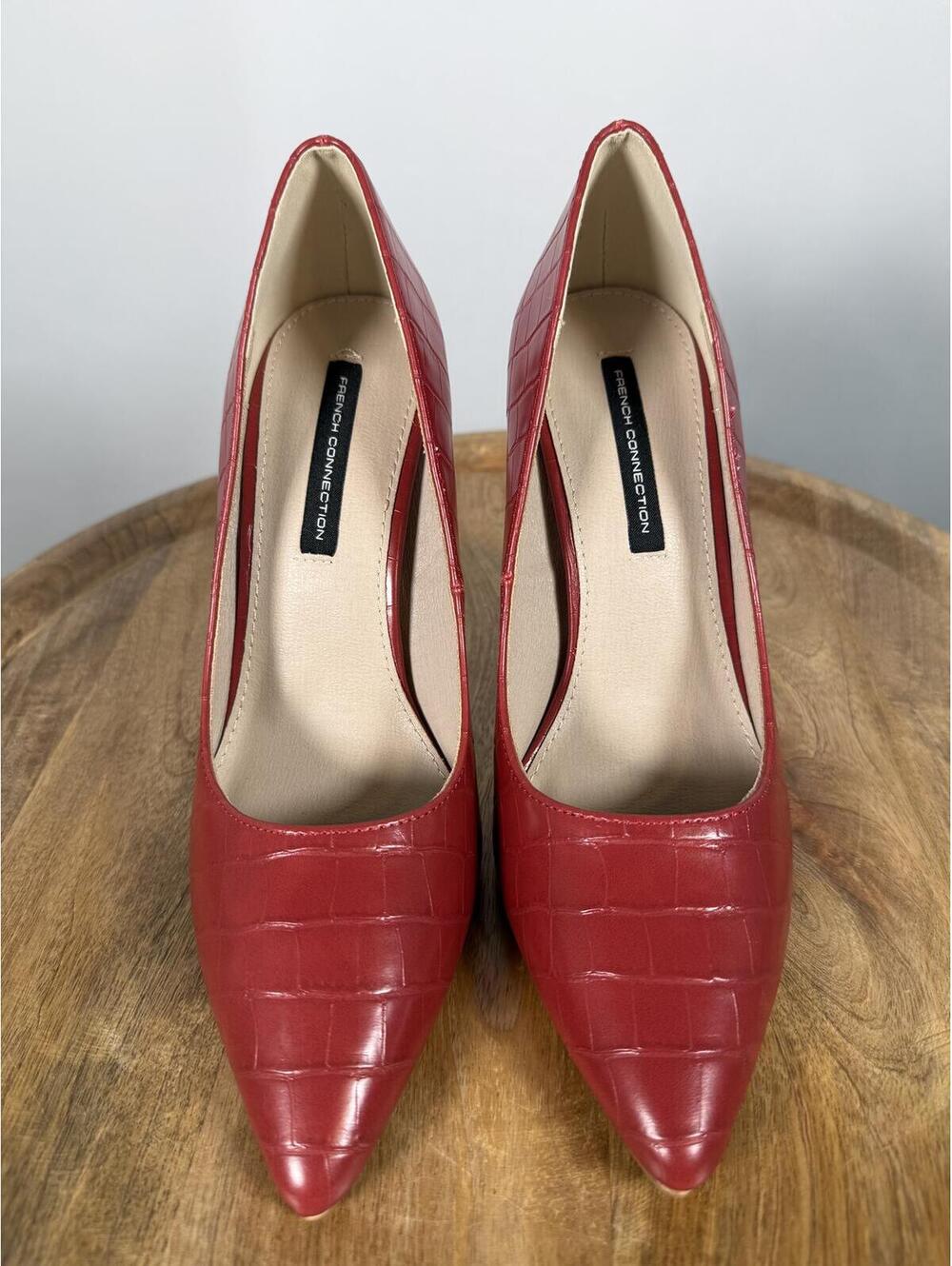 French Connection Red Croc Embossed Pointed Toe Heels Size 8 NWB - Picture 2 of 9